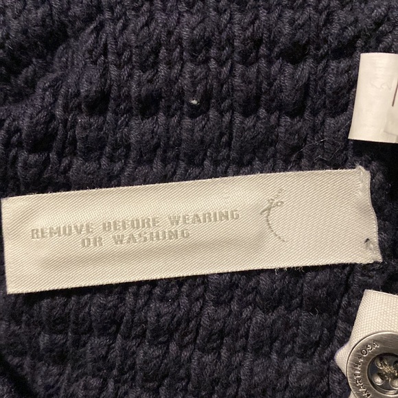 Martin & Osa Sweater - Picture 11 of 11